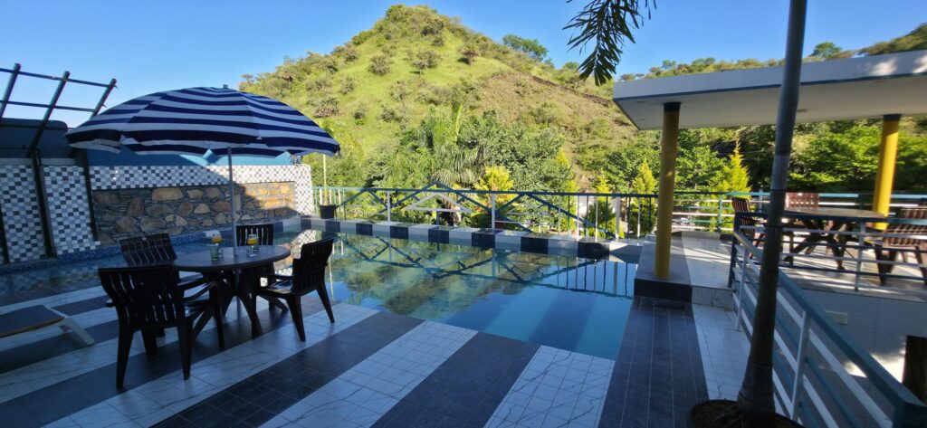 Poolside seating